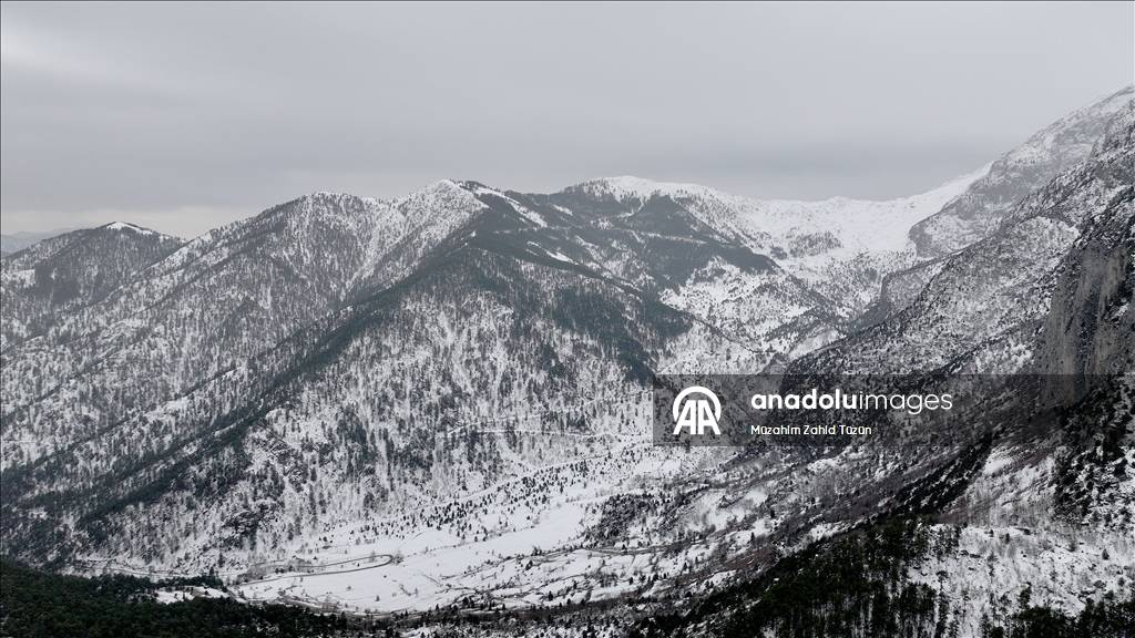 Aladağlar'da oluşan kar güzelliği... 7